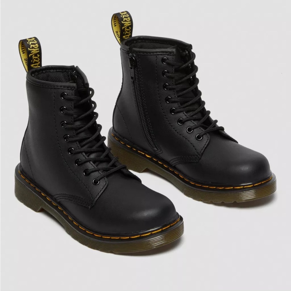 Dr. Martens 1406 Juniors Black Boots Big Kids size 1